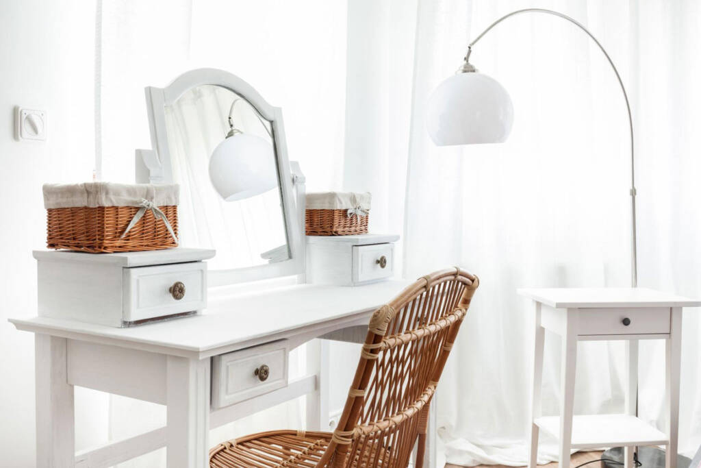 dressing table