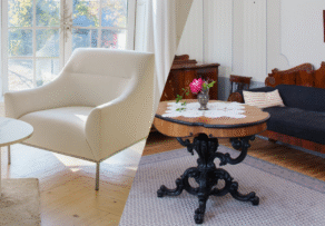 Modern Furniture vs.Traditional Furniture Which Suits Your Home